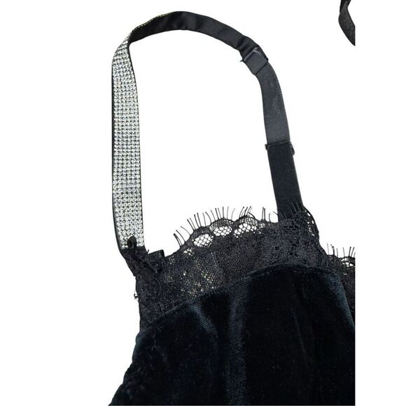 Victoria’s Secret Women’s Medium Black Velvet Very Sexy Wicked Teddy Lingerie - Picture 4 of 11